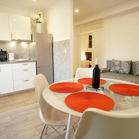 Apartment Caramela Nin Exteriör bild