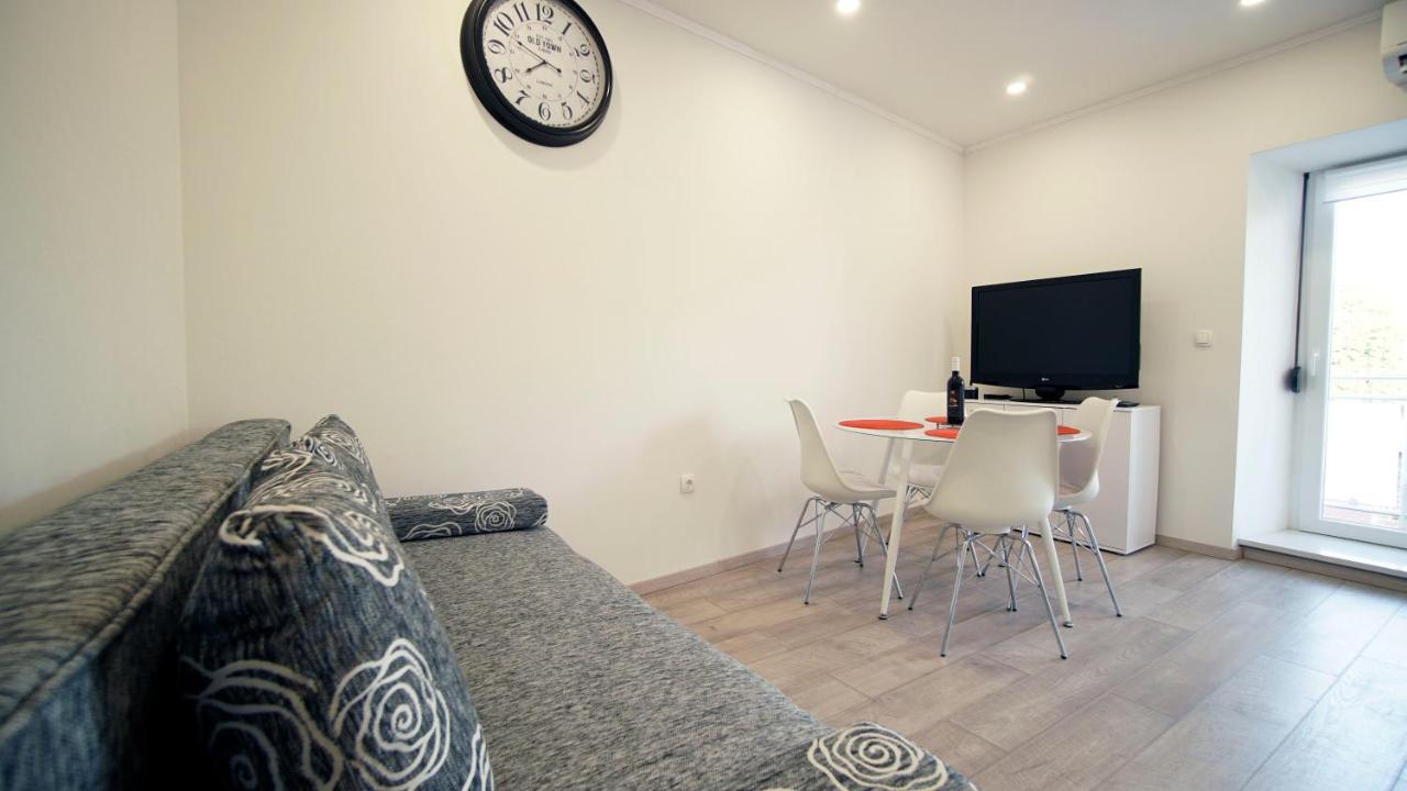 Apartment Caramela Nin Exteriör bild