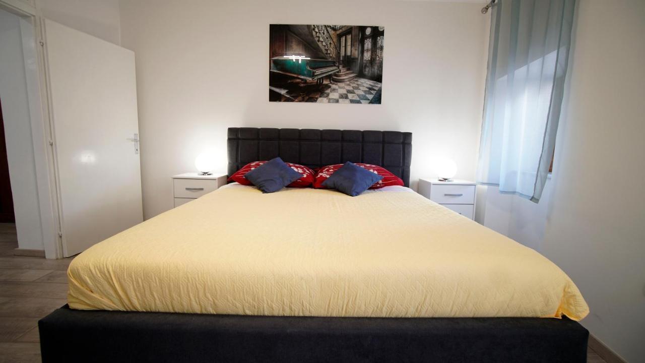 Apartment Caramela Nin Exteriör bild
